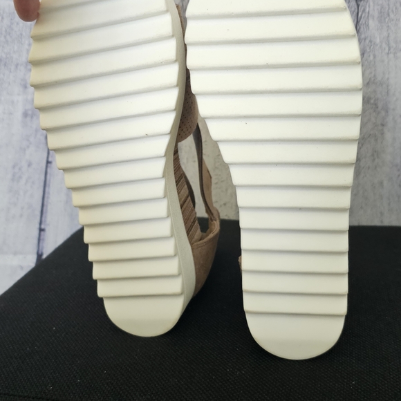 Very G size 6.5 sandals - Picture 5 of 5